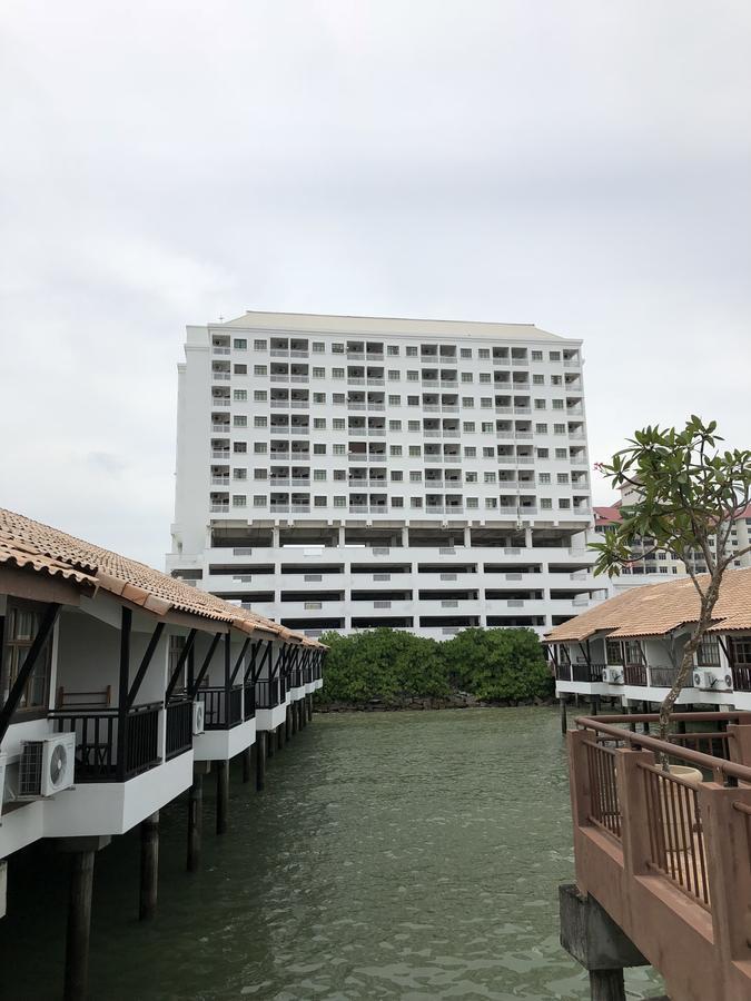 Private Water Chalet Port Dickson Exterior photo