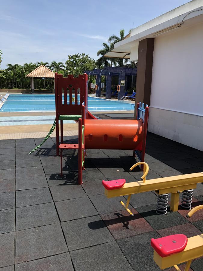 Private Water Chalet Port Dickson Exterior photo