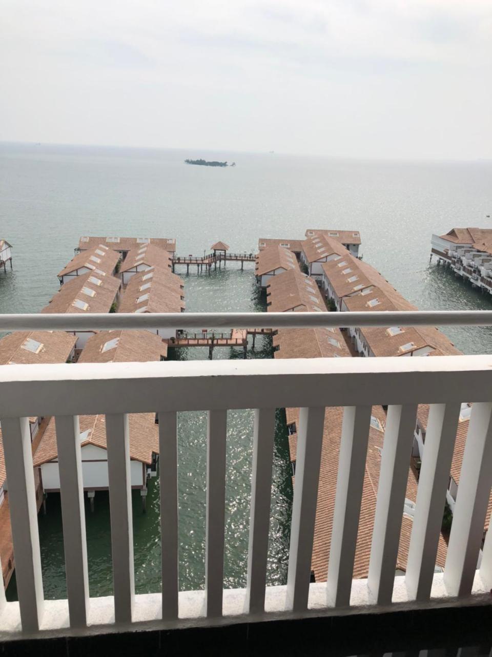Private Water Chalet Port Dickson Exterior photo